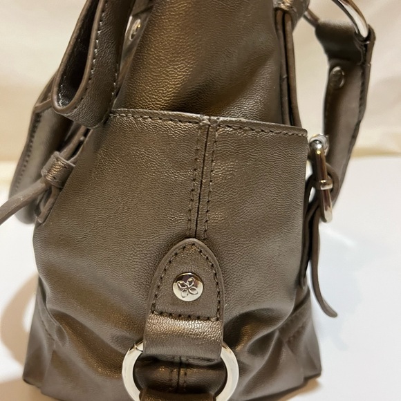 Relic Satchel bag in silvery gold gunmetal color size M/L with handles and strap - Picture 7 of 11